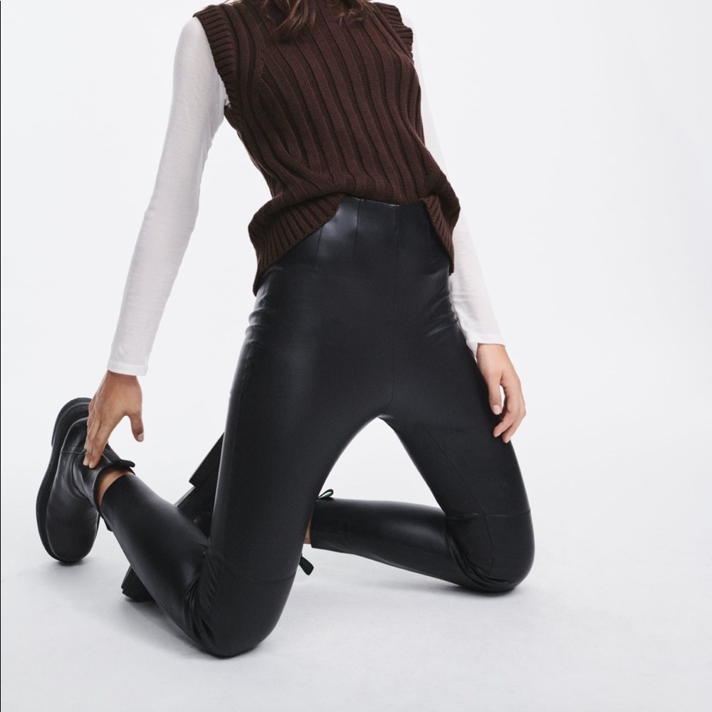 Zara Black High-Waisted Leggings